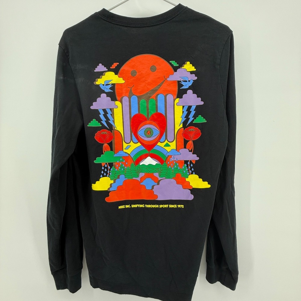 Nike Black Athletic Long Sleeve Men's Sz Medium‎ Unifying Through Sport Graphic - Picture 6 of 13